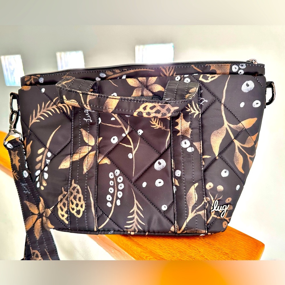 NWOT Lug Dory Winter Holly Bag Limited Edition